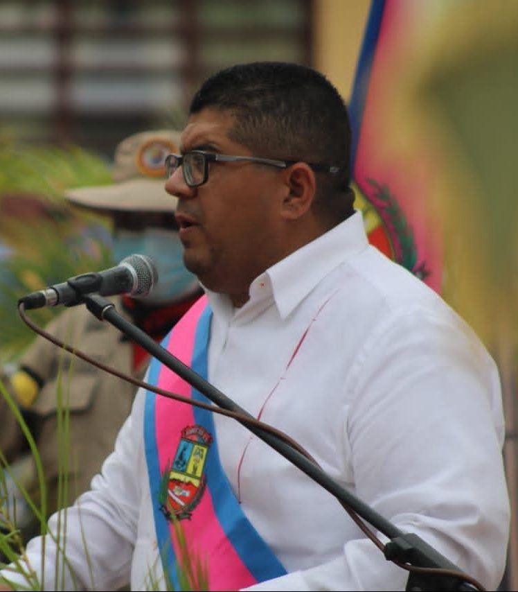 Alcalde en jornada de gobierno de calle